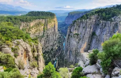 Adler Canyon & Selge und Adam Rock