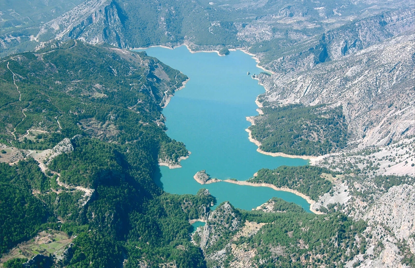 Grüner Canyon Bootstour