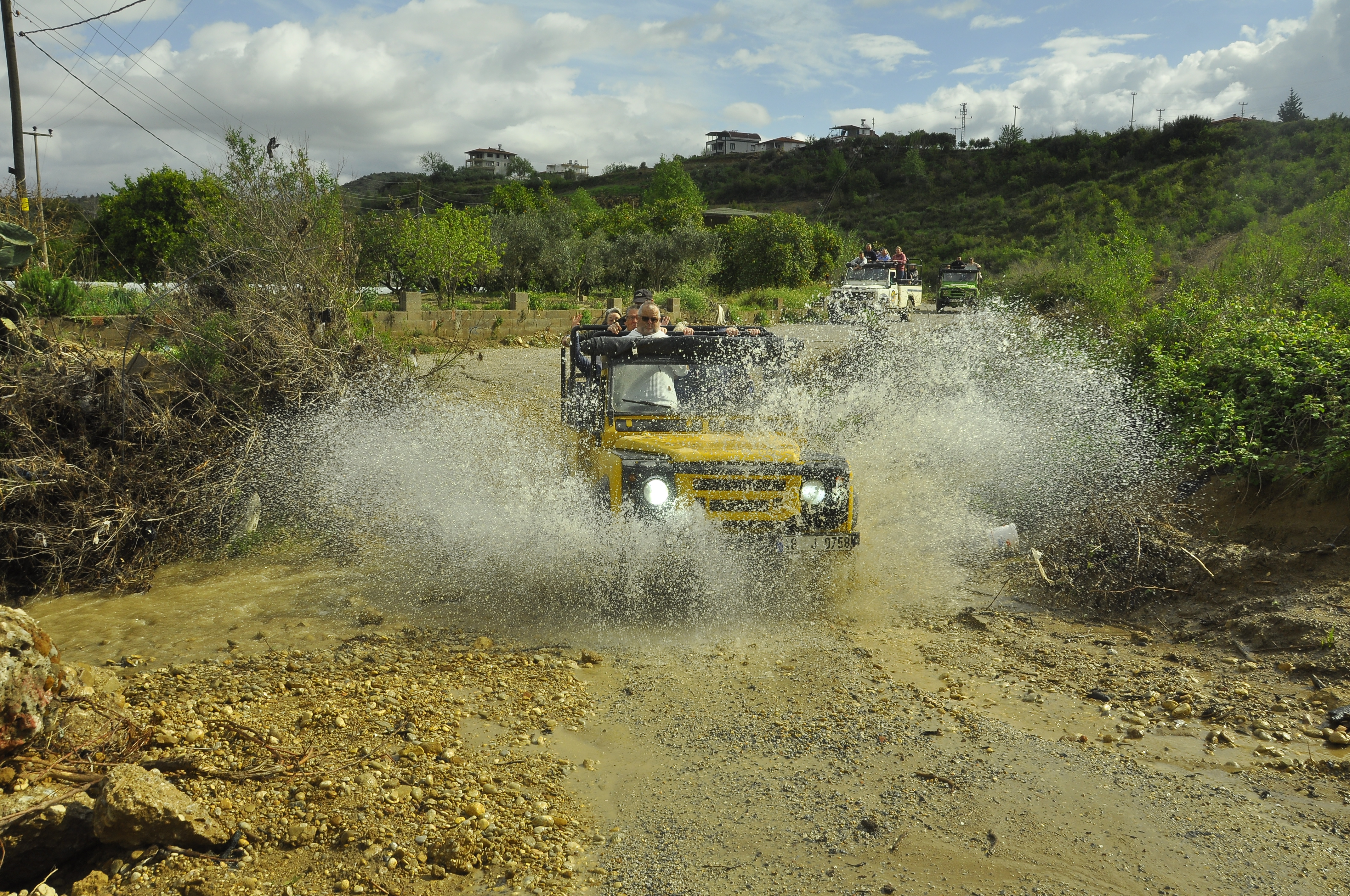 Jeep Safari & Yamaç Paraşütü Macerası