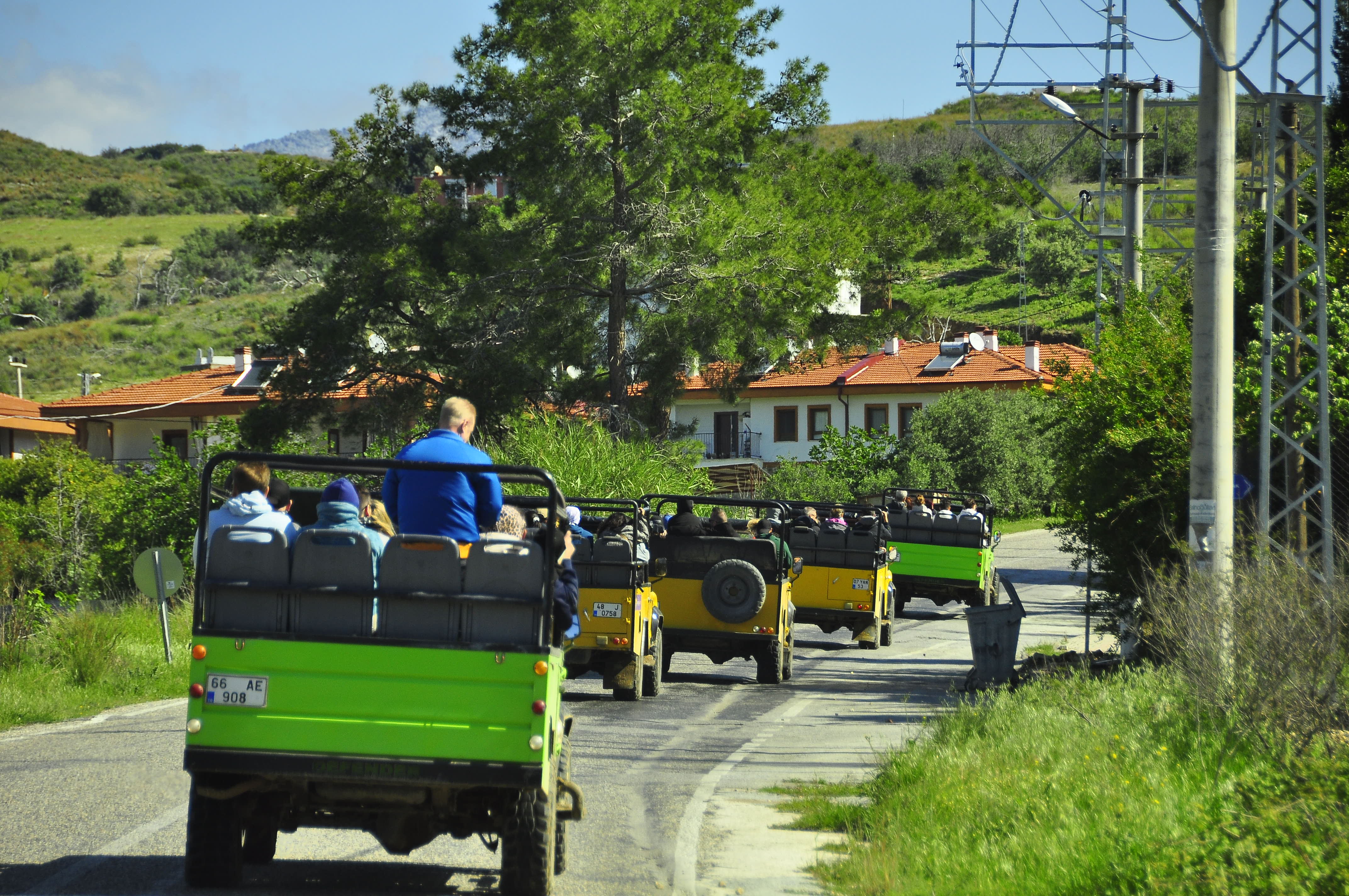 Jeep Safari & Yamaç Paraşütü Macerası