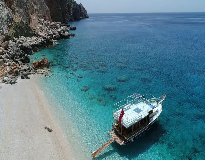 Maldives Boat (Suluada Island)