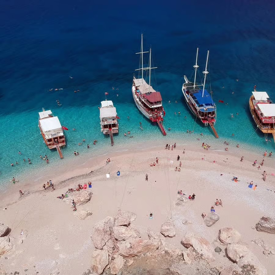 Maldives Boat (Suluada Island)