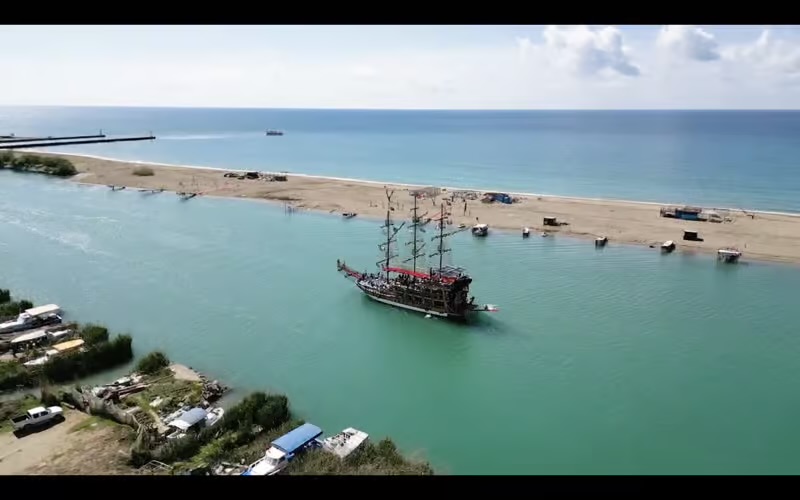 Pirate Boat