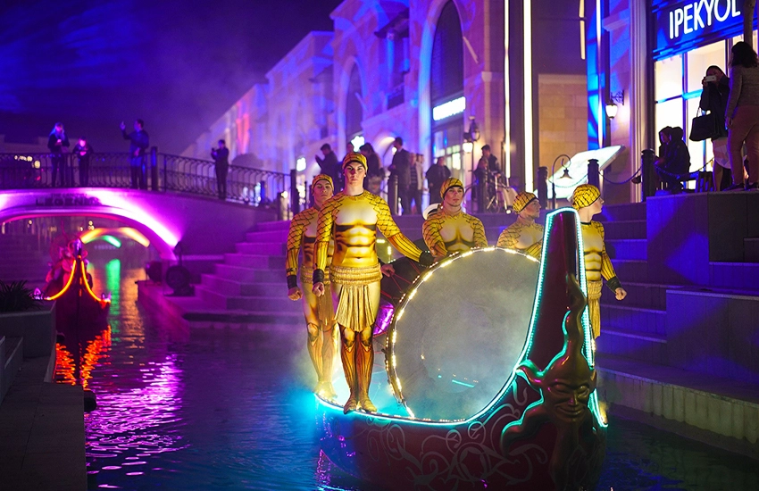 Efsaneler Diyarı Gece Şovu