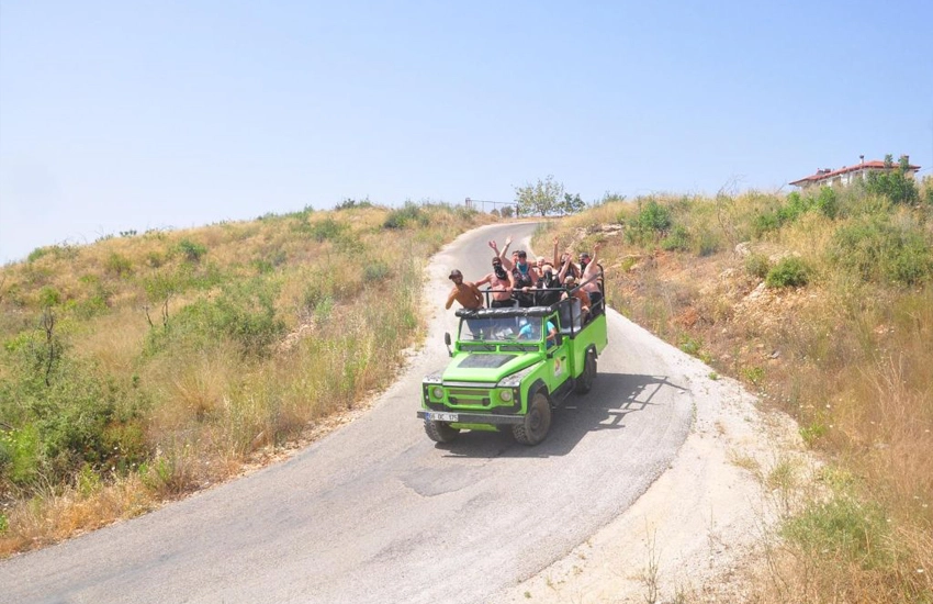 Aileler için VIP Jeep Safari Macerası