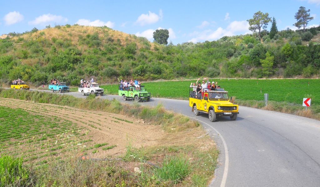 Side Jeep  Safari