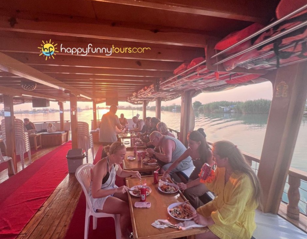  Relax Sunset Bootstour Ein Abend voller Ruhe und Romantik