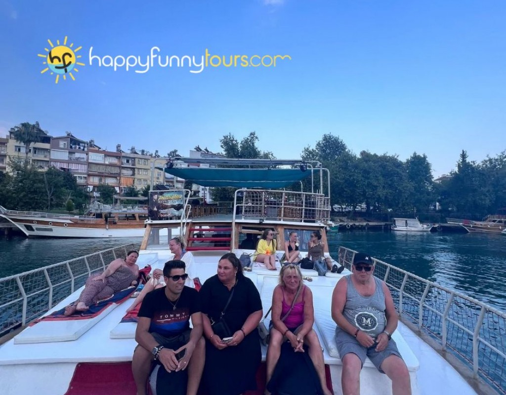  Relax Sunset Bootstour Ein Abend voller Ruhe und Romantik