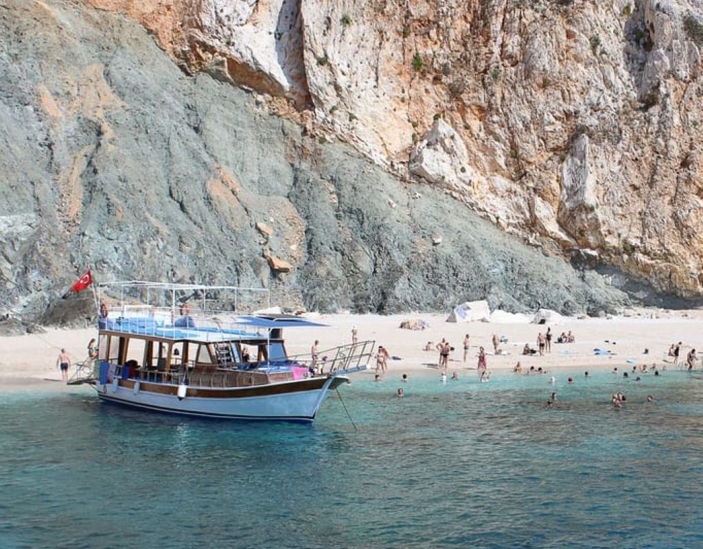 MALDİVEN BOOTS TOUR ( SULUADA İNSEL) AB SİDE