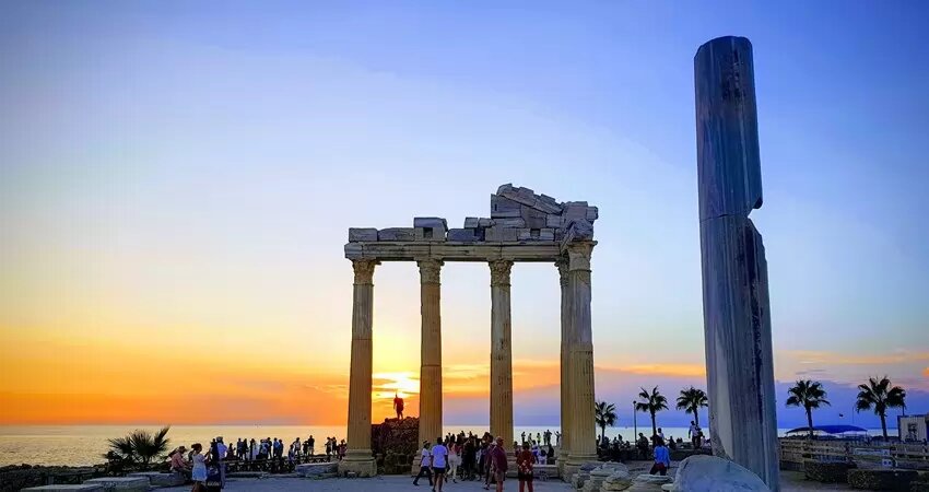 Manavgat Side – Traumstrände, Kultur & Abenteuer mit Happy Funny Tours erleben!